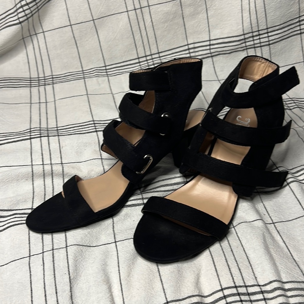 NWOT Journee Collection Strap Sandals